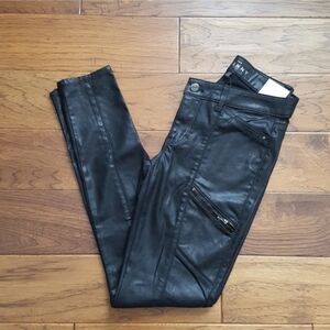 NWT White House Black Market Black Coated Skinny Jeans Size 4R